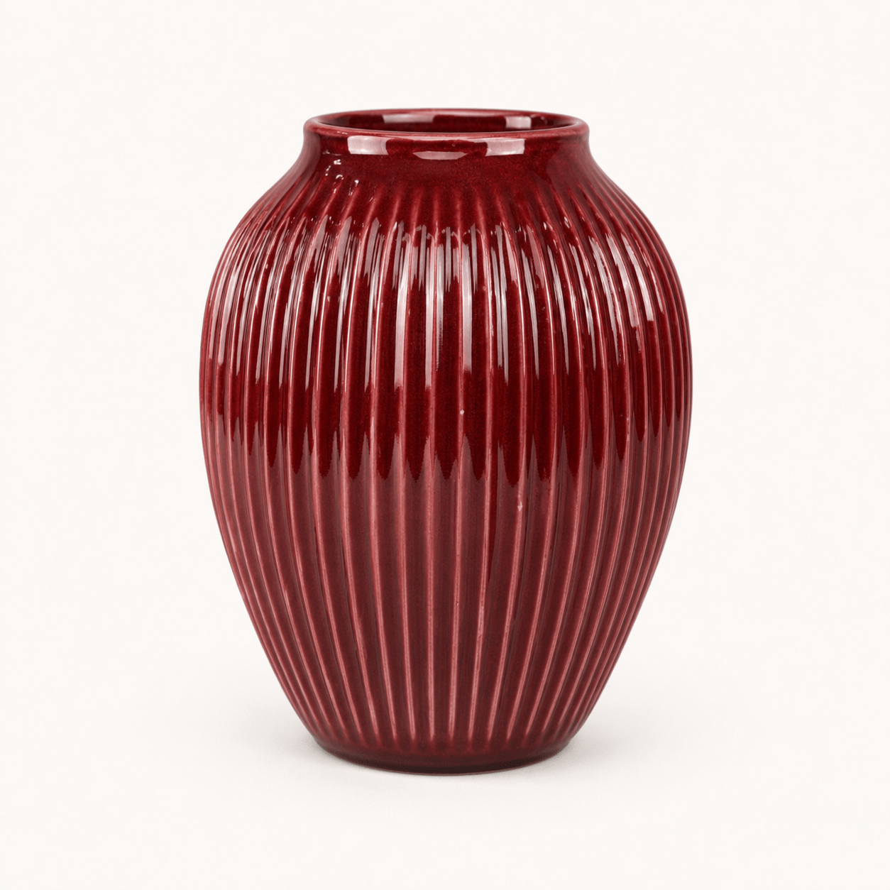 Ribbed Burgundy Urn – New Vision ceramic vase collection