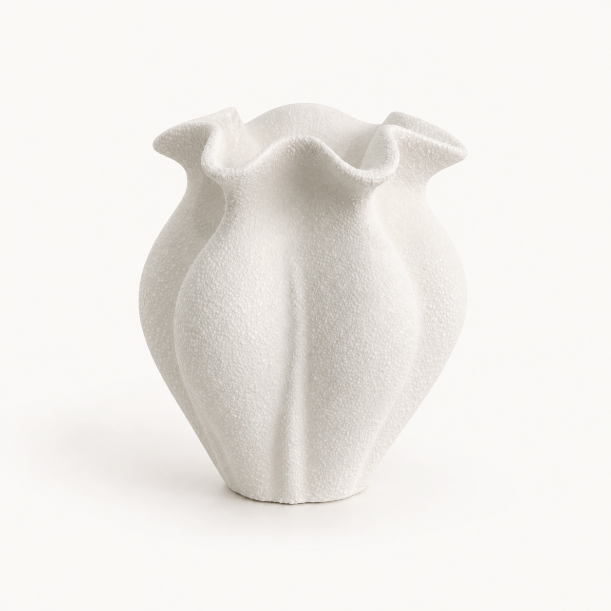 Broad Wave-Rim Vase – New Vision ceramic vase collection